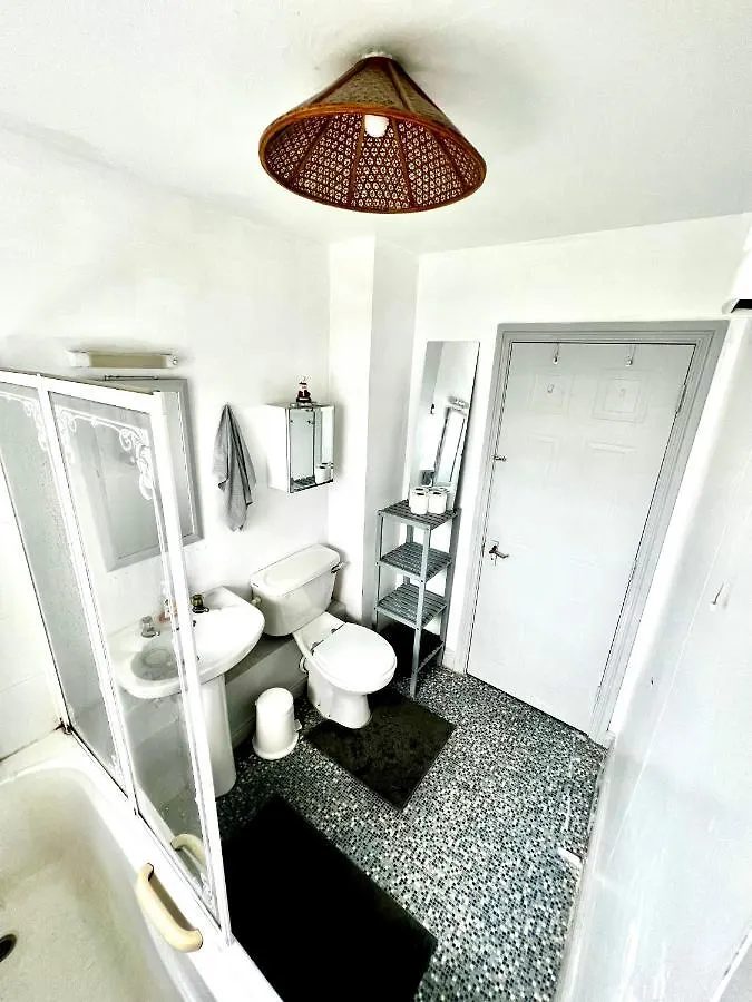 Custom House, 1 Room, Dublin 1 Homestay
